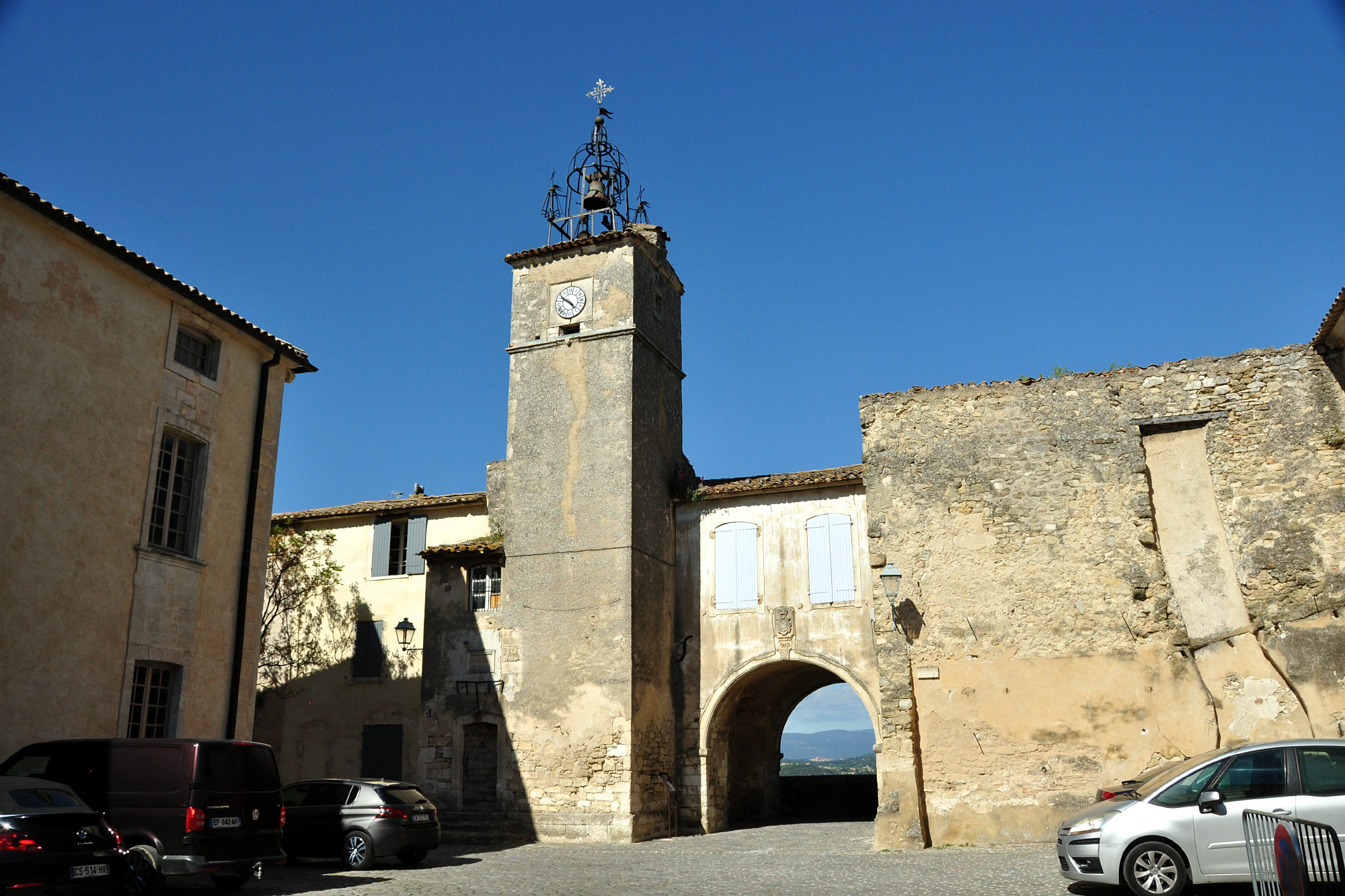 Menerbes